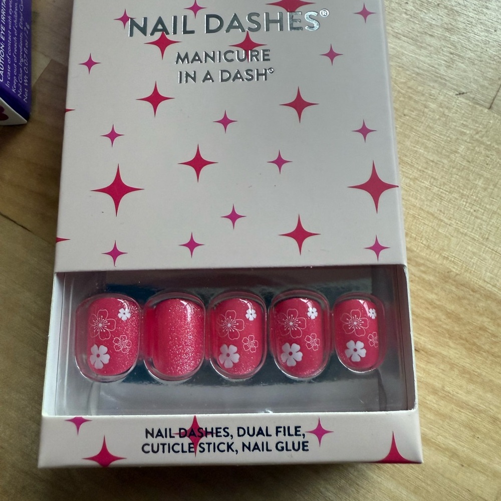 Red Aspen Nail Dashes Set of 3, new/never opened - Picture 4 of 5
